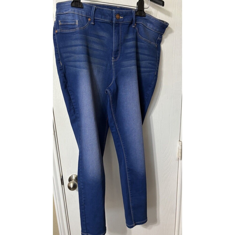 No Boundaries Woman’s Jeans Size 17 Blue Stretch Straight Leg Denim
